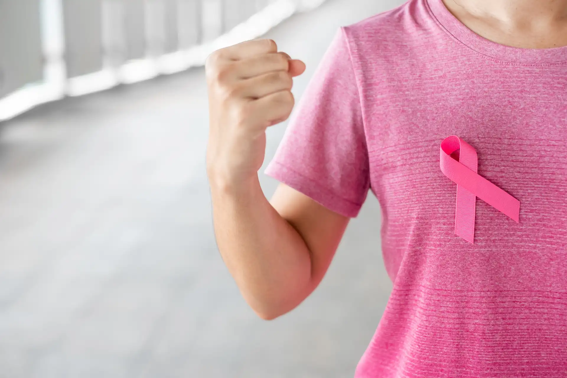 Devenir bénévole dans une association contre le cancer du sein